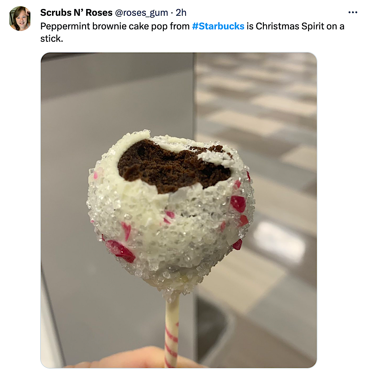 Starbucks UGC photo/post on Twitter as example of Digital marketing trends